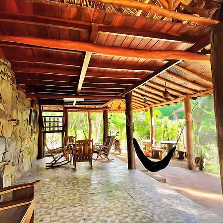 Las Chelitas Popoyo Beach Club Exterior photo