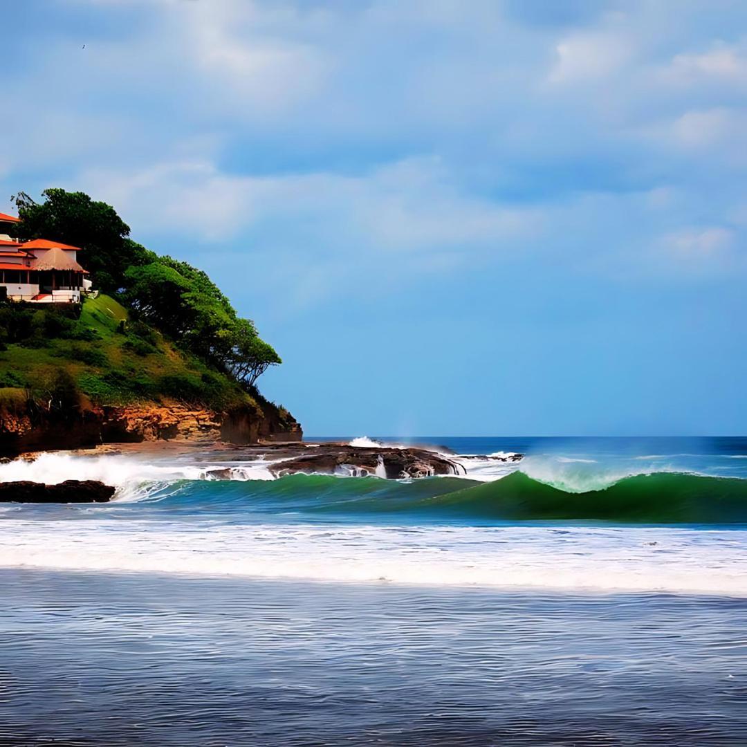 Las Chelitas Popoyo Beach Club Exterior photo